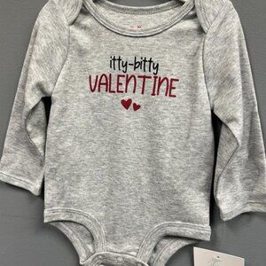 6-9 month Itty Bitty Valentine Onesie Gray & Red W-21